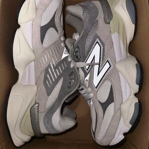 New Balance White Gray Sneakers